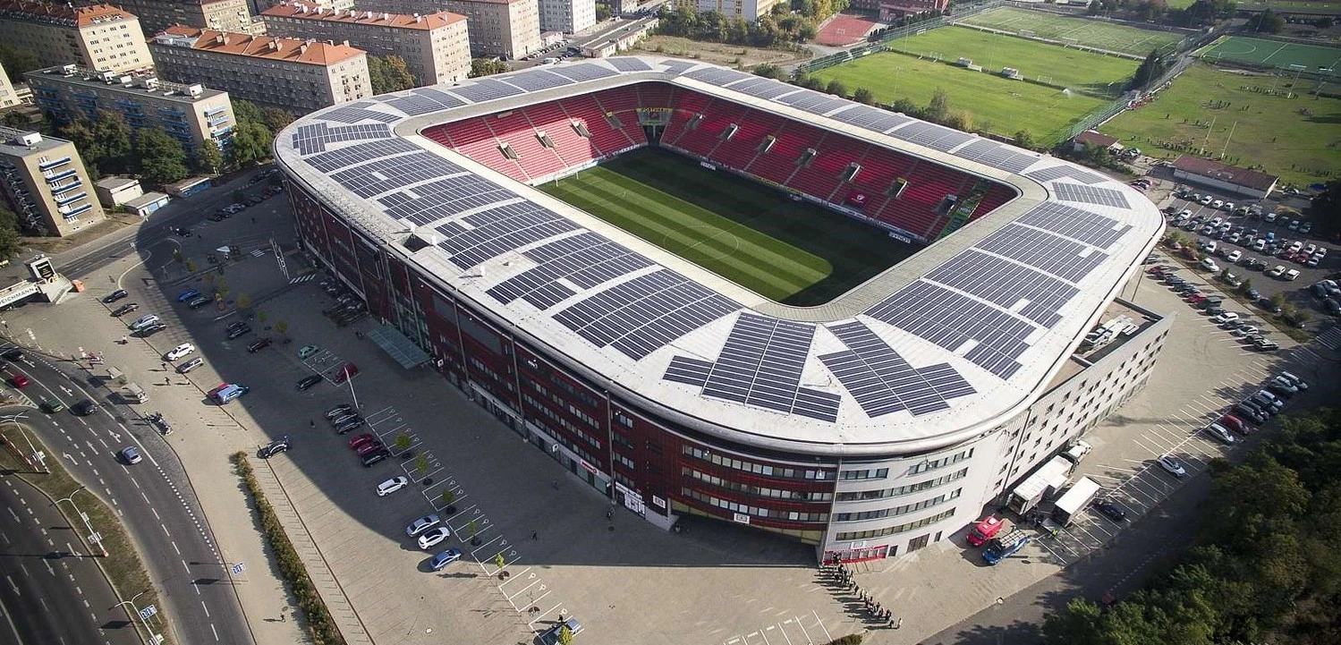 FVE na střeše stadionu Eden Arena v Praze - reference